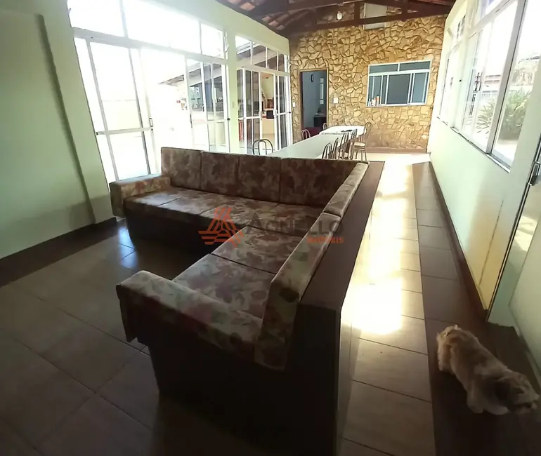 Fazenda / Haras com 3 quartos à venda, 320m2 em Franca - SP - imagem 3 Foto 3 de Fazenda / Haras com 3 quartos à venda, 320m2 em Franca - SP