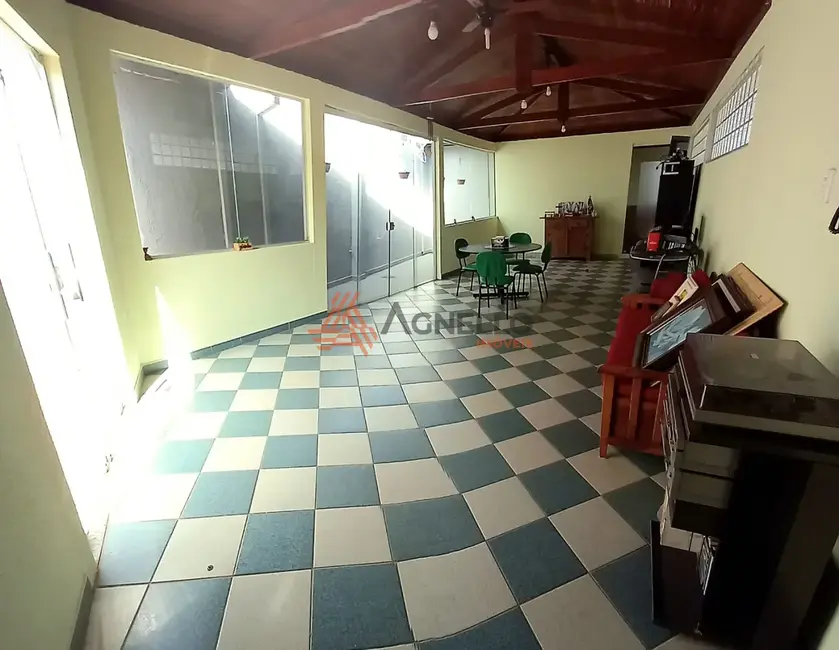 Foto 4 de Fazenda / Haras com 3 quartos à venda, 320m2 em Franca - SP