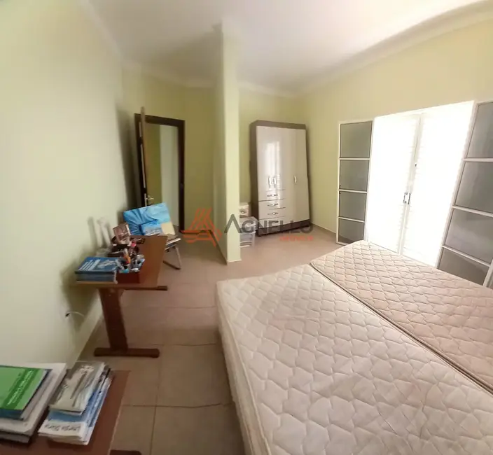 Fazenda / Haras com 3 quartos à venda, 320m2 em Franca - SP - imagem 6 Foto 6 de Fazenda / Haras com 3 quartos à venda, 320m2 em Franca - SP