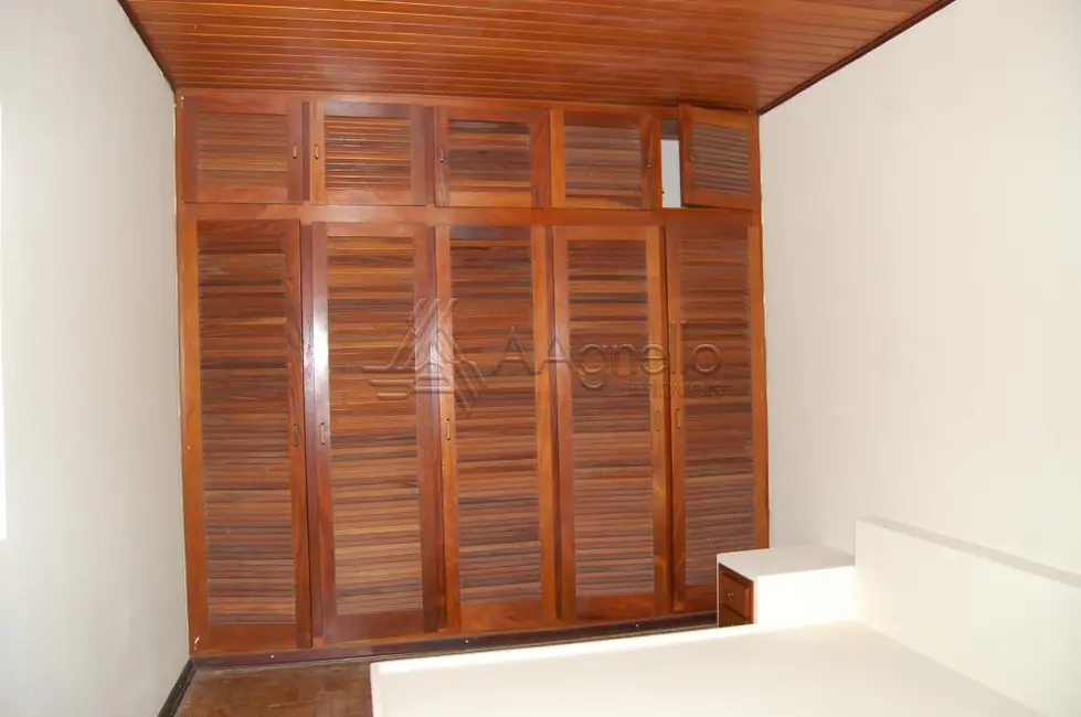 Casa com 3 quartos à venda, 120m2 em Centro, Franca - SP - imagem 5 Foto 5 de Casa com 3 quartos à venda, 120m2 em Centro, Franca - SP