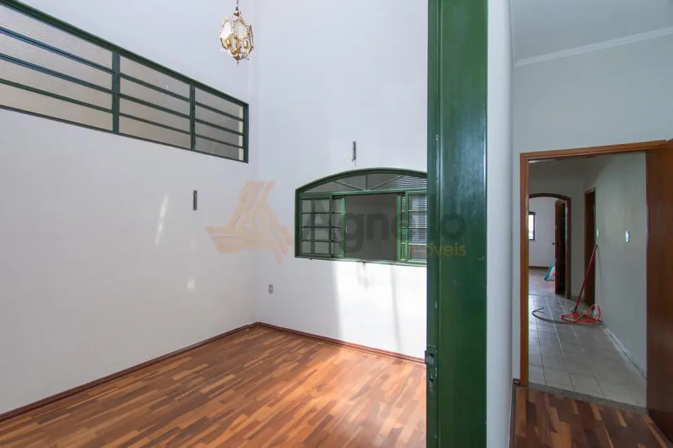 Foto 5 de Casa com 3 quartos à venda, 197m2 em São José, Franca - SP