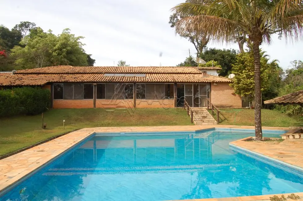 Foto 1 de Fazenda / Haras com 4 quartos à venda, 240m2 em Franca - SP