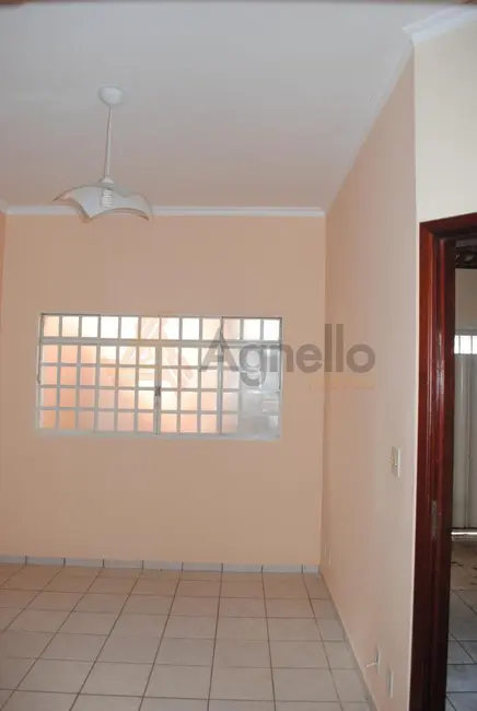 Foto 1 de Casa com 2 quartos à venda, 90m2 em São Joaquim, Franca, SP