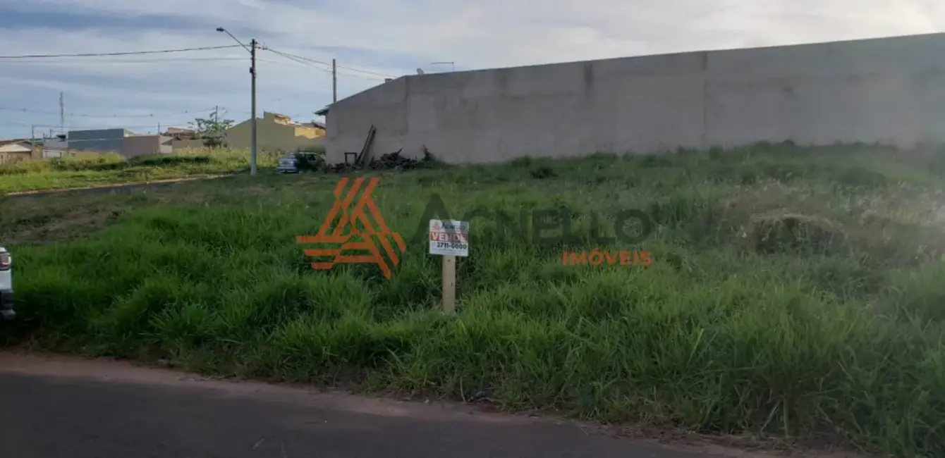 Foto 1 de Terreno / Lote à venda, 350m2 em Cristais Paulista - SP
