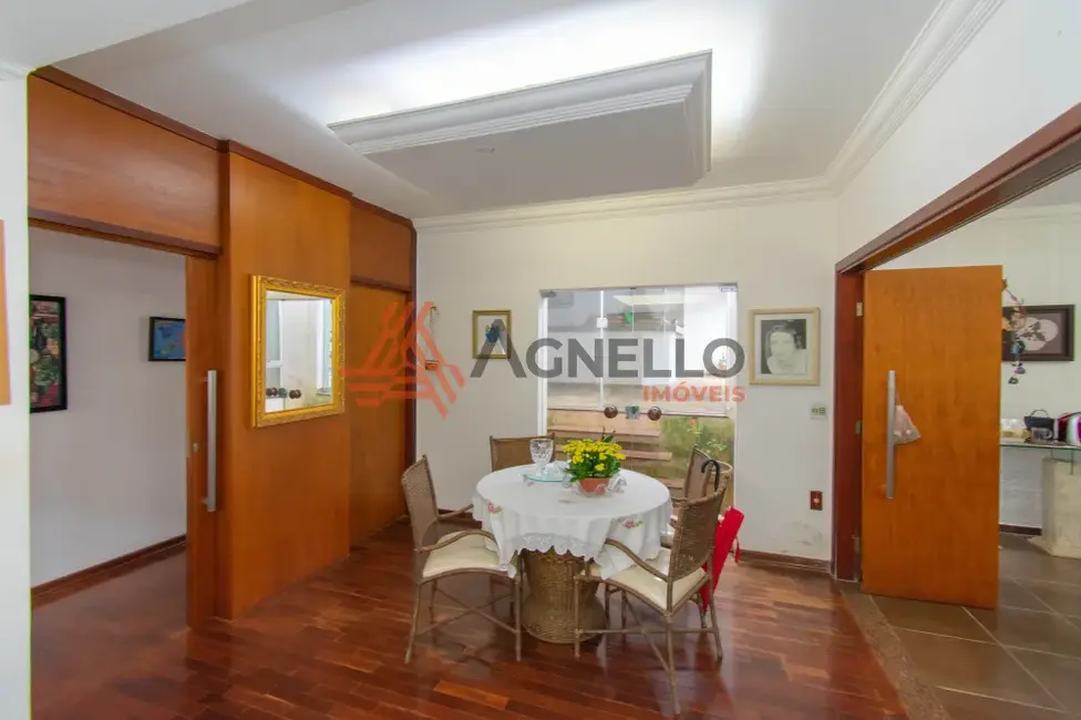 Foto 6 de Casa com 3 quartos à venda, 414m2 em São José, Franca - SP