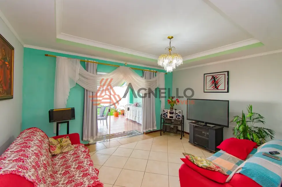 Casa com 3 quartos à venda, 199m2 em Jardim São Vicente, Franca - SP - imagem 4 Foto 4 de Casa com 3 quartos à venda, 199m2 em Jardim São Vicente, Franca - SP