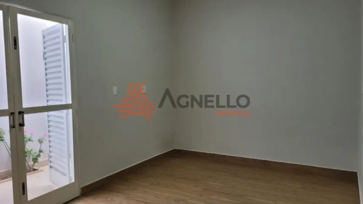 Casa com 2 quartos à venda, 125m2 em Residencial Irineu Zanetti, Franca - SP - imagem 7 Foto 7 de Casa com 2 quartos à venda, 125m2 em Residencial Irineu Zanetti, Franca - SP