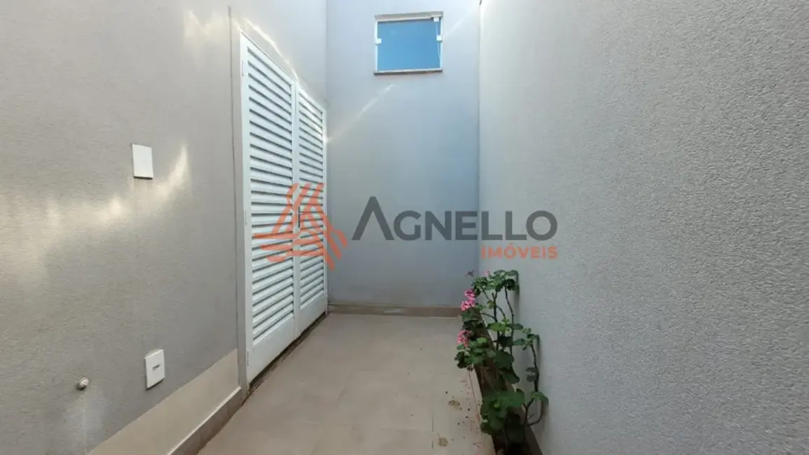 Casa com 2 quartos à venda, 125m2 em Residencial Irineu Zanetti, Franca - SP - imagem 9 Foto 9 de Casa com 2 quartos à venda, 125m2 em Residencial Irineu Zanetti, Franca - SP