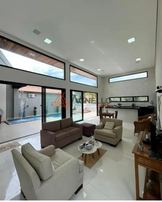 Casa de Condomínio com 3 quartos à venda, 248m2 em Rifaina - SP - imagem 4 Foto 4 de Casa de Condomínio com 3 quartos à venda, 248m2 em Rifaina - SP