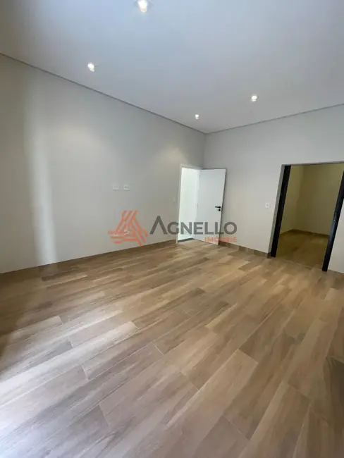 Casa com 3 quartos à venda, 232m2 em Jardim Piratininga II, Franca - SP - imagem 9 Foto 9 de Casa com 3 quartos à venda, 232m2 em Jardim Piratininga II, Franca - SP