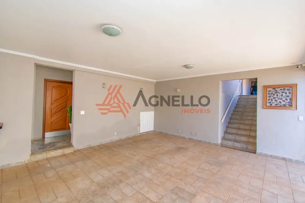 Foto 1 de Casa com 3 quartos à venda, 326m2 em Parque dos Lima, Franca - SP