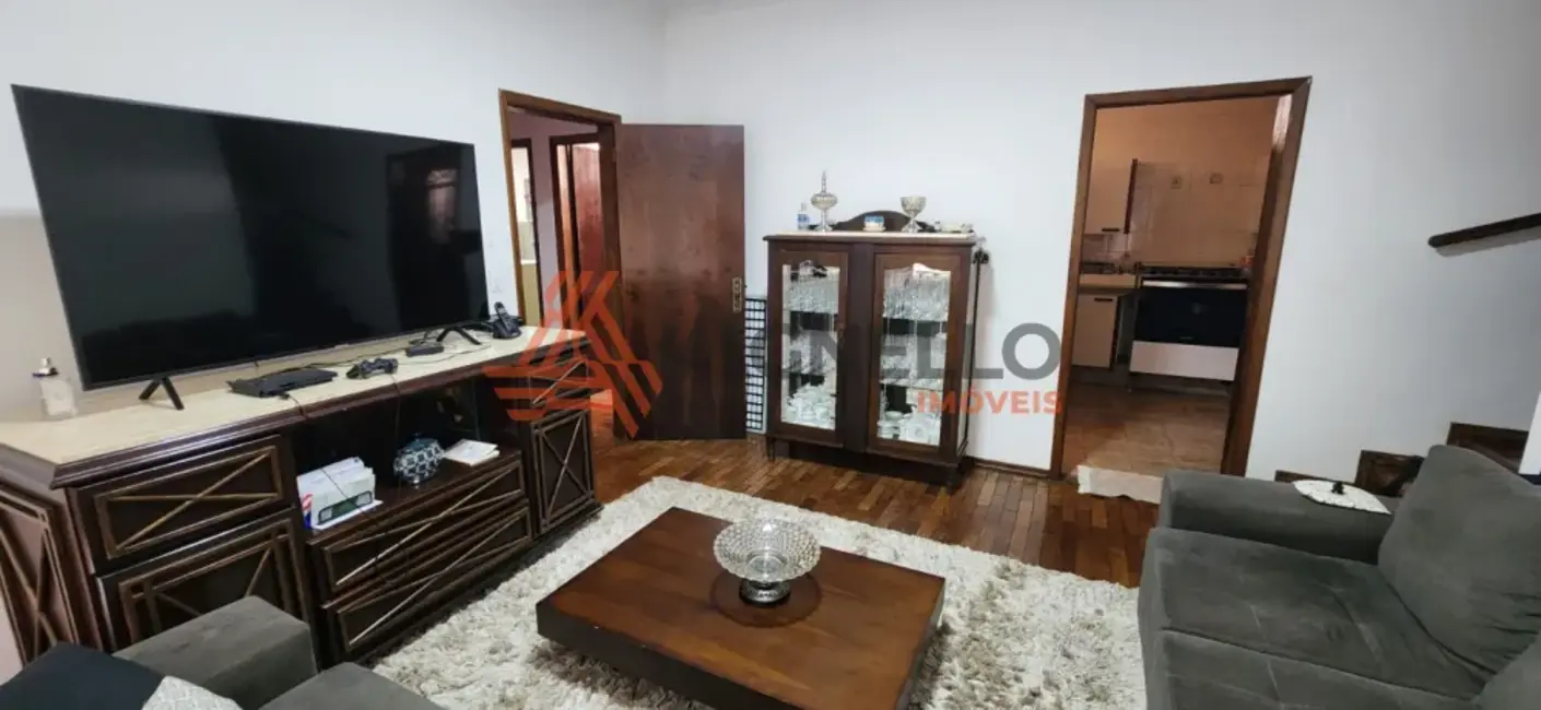 Foto 2 de Casa com 3 quartos à venda, 279m2 em Franca - SP