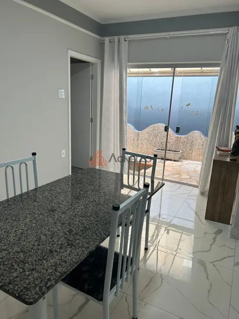 Foto 3 de Casa com 3 quartos à venda, 267m2 em Vila Nicácio, Franca - SP