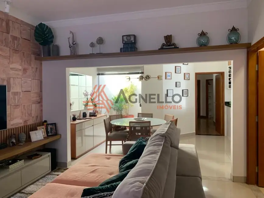 Foto 8 de Casa com 3 quartos à venda, 173m2 em Parque Moema, Franca - SP