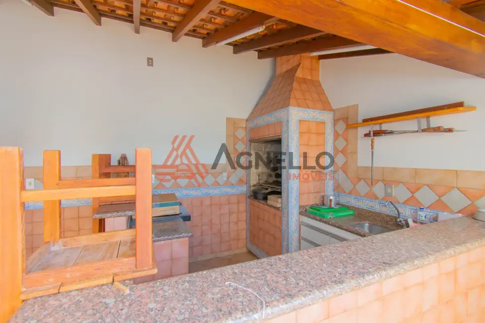 Foto 3 de Casa com 3 quartos à venda, 300m2 em Santo Agostinho, Franca - SP