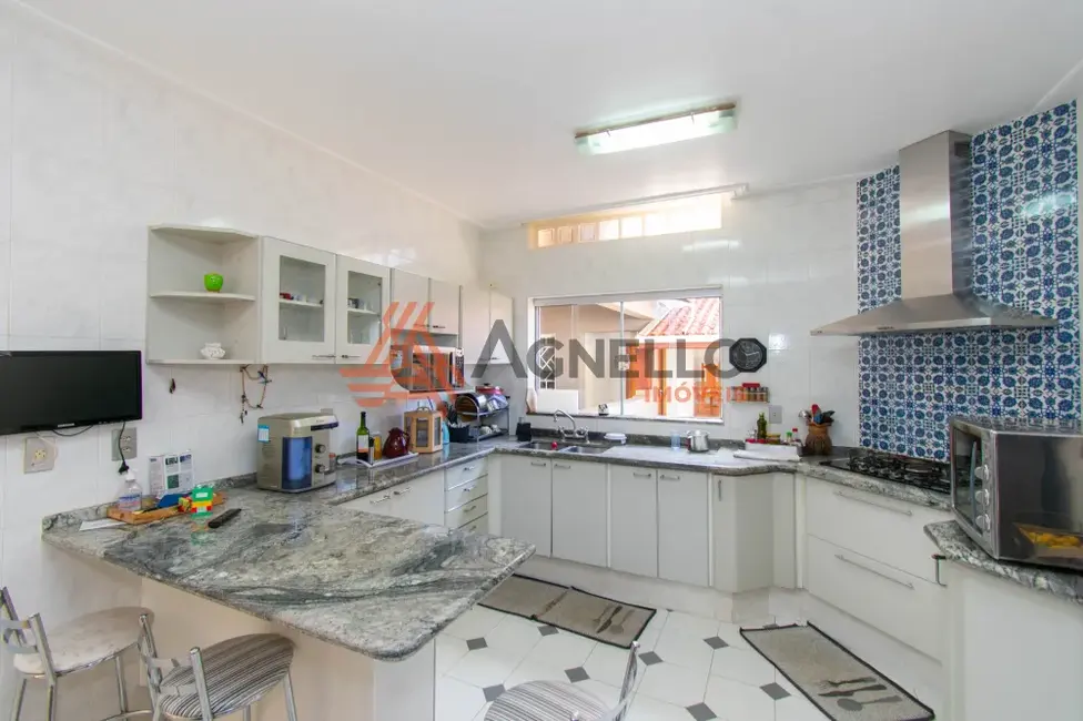 Casa com 3 quartos à venda, 300m2 em Santo Agostinho, Franca - SP - imagem 8 Foto 8 de Casa com 3 quartos à venda, 300m2 em Santo Agostinho, Franca - SP