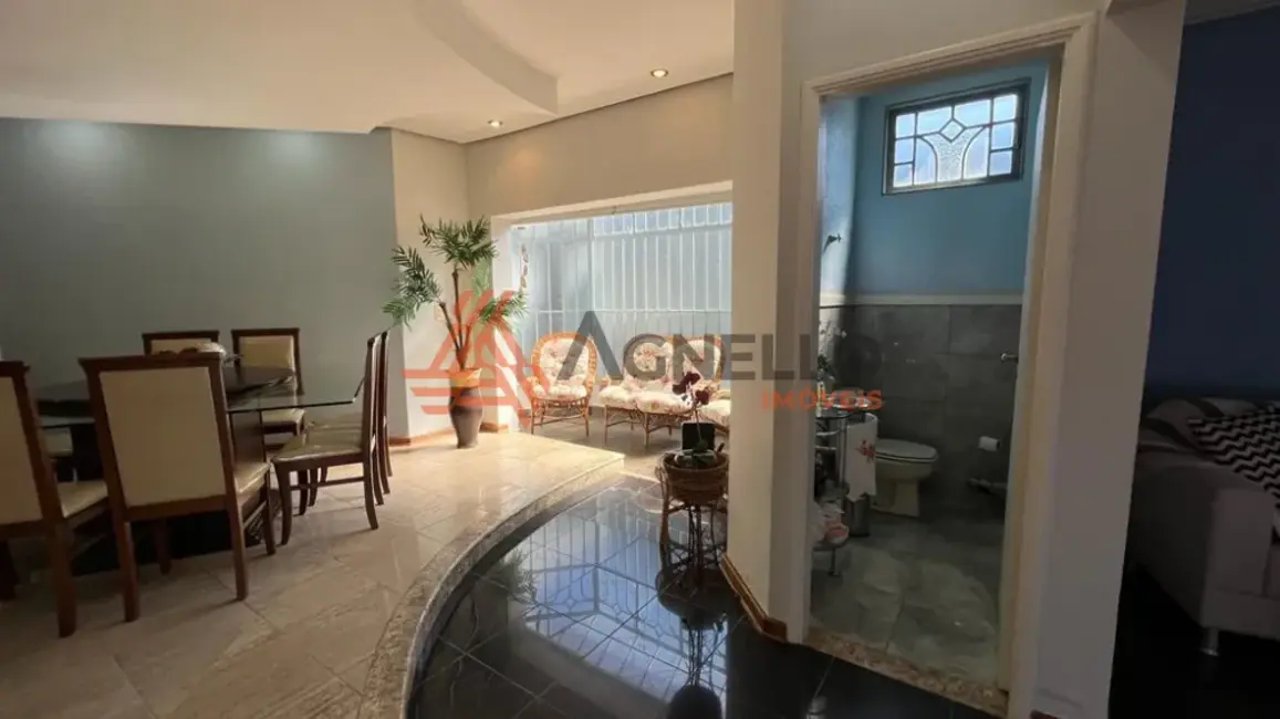 Foto 5 de Casa com 3 quartos à venda, 303m2 em Jardim Santana, Franca - SP
