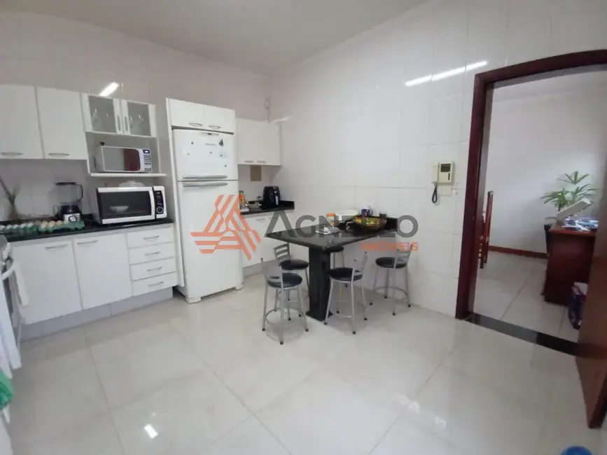 Casa com 3 quartos à venda, 380m2 em Jardim Flórida, Franca - SP - imagem 6 Foto 6 de Casa com 3 quartos à venda, 380m2 em Jardim Flórida, Franca - SP