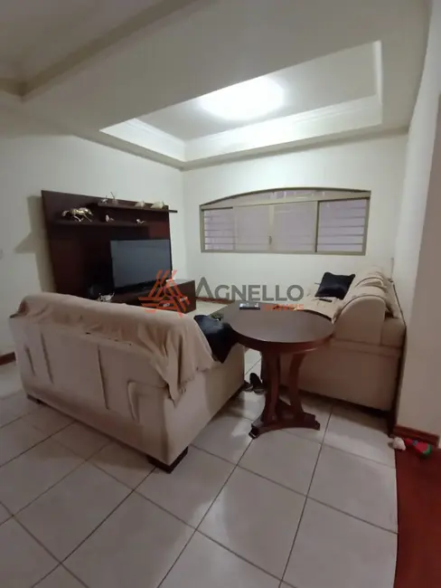 Foto 2 de Casa com 3 quartos à venda, 380m2 em Jardim Flórida, Franca - SP