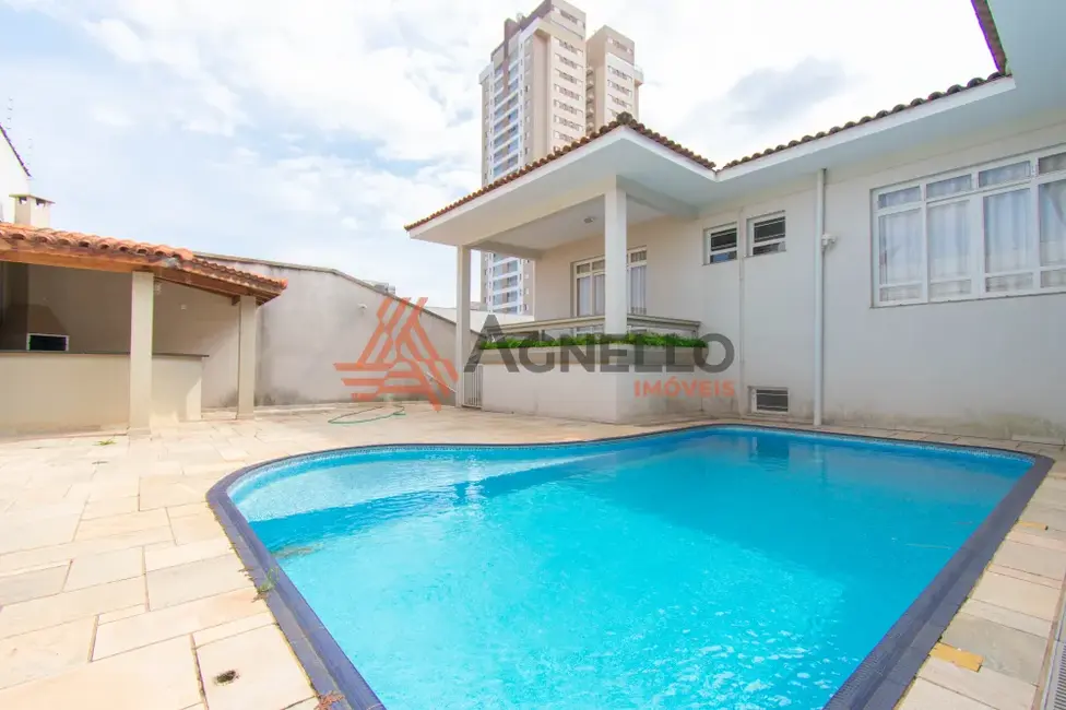 Foto 1 de Loja com 3 quartos para alugar, 493m2 em São José, Franca - SP