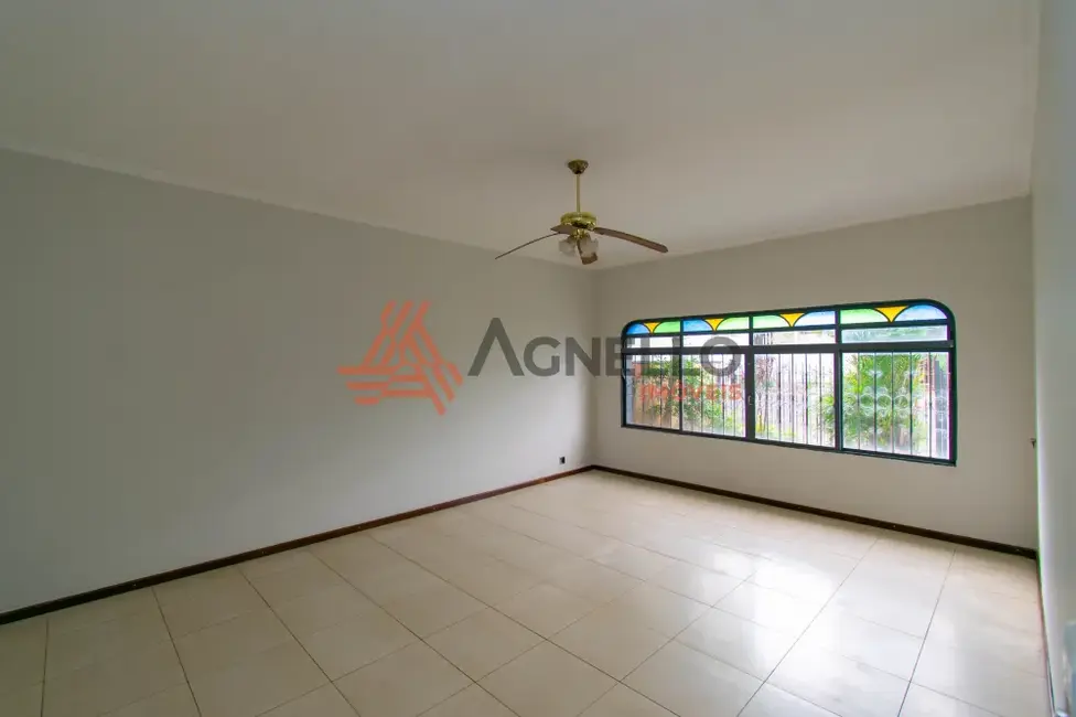 Foto 1 de Casa com 3 quartos à venda, 280m2 em Franca - SP