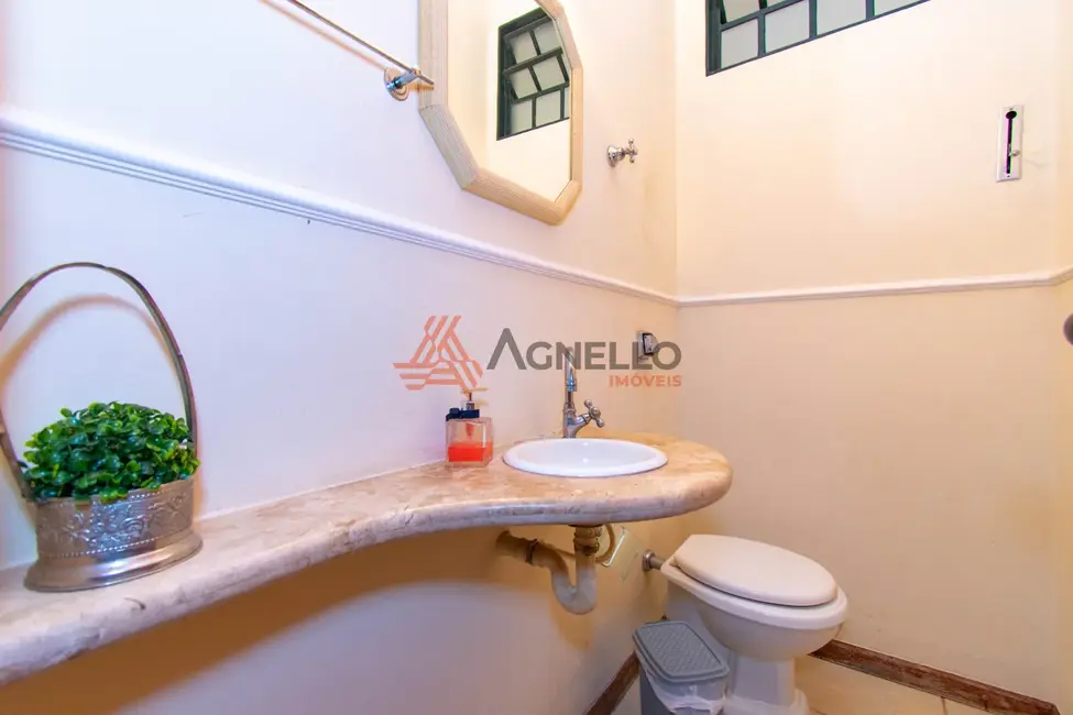 Casa com 3 quartos à venda, 272m2 em Vila Santos Dumont, Franca - SP - imagem 4 Foto 4 de Casa com 3 quartos à venda, 272m2 em Vila Santos Dumont, Franca - SP