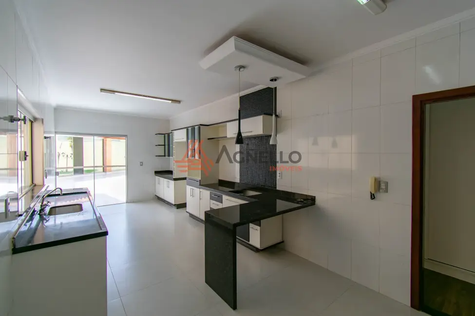 Foto 8 de Casa com 3 quartos para alugar, 241m2 em Parque Moema, Franca - SP
