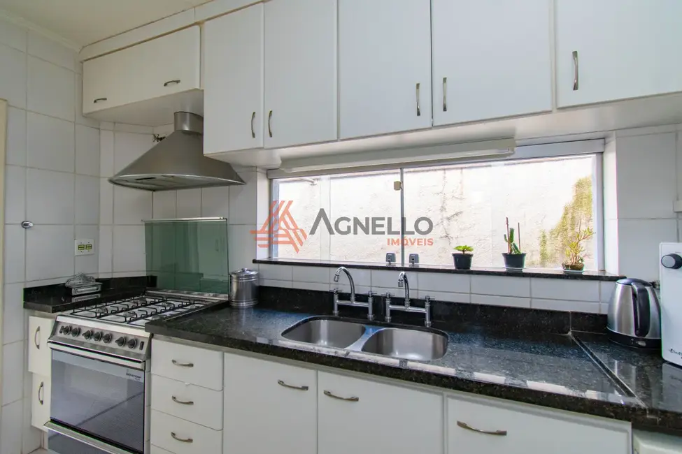 Casa com 3 quartos à venda, 357m2 em São José, Franca - SP - imagem 9 Foto 9 de Casa com 3 quartos à venda, 357m2 em São José, Franca - SP