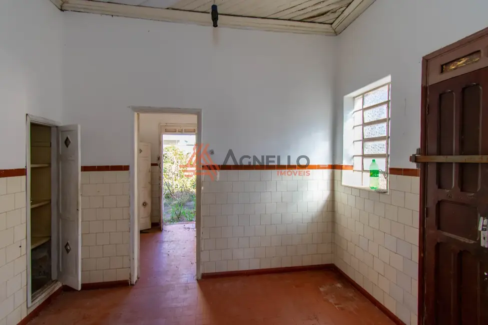 Terreno / Lote com 1 quarto à venda, 151m2 em Centro, Franca - SP - imagem 4 Foto 4 de Terreno / Lote com 1 quarto à venda, 151m2 em Centro, Franca - SP