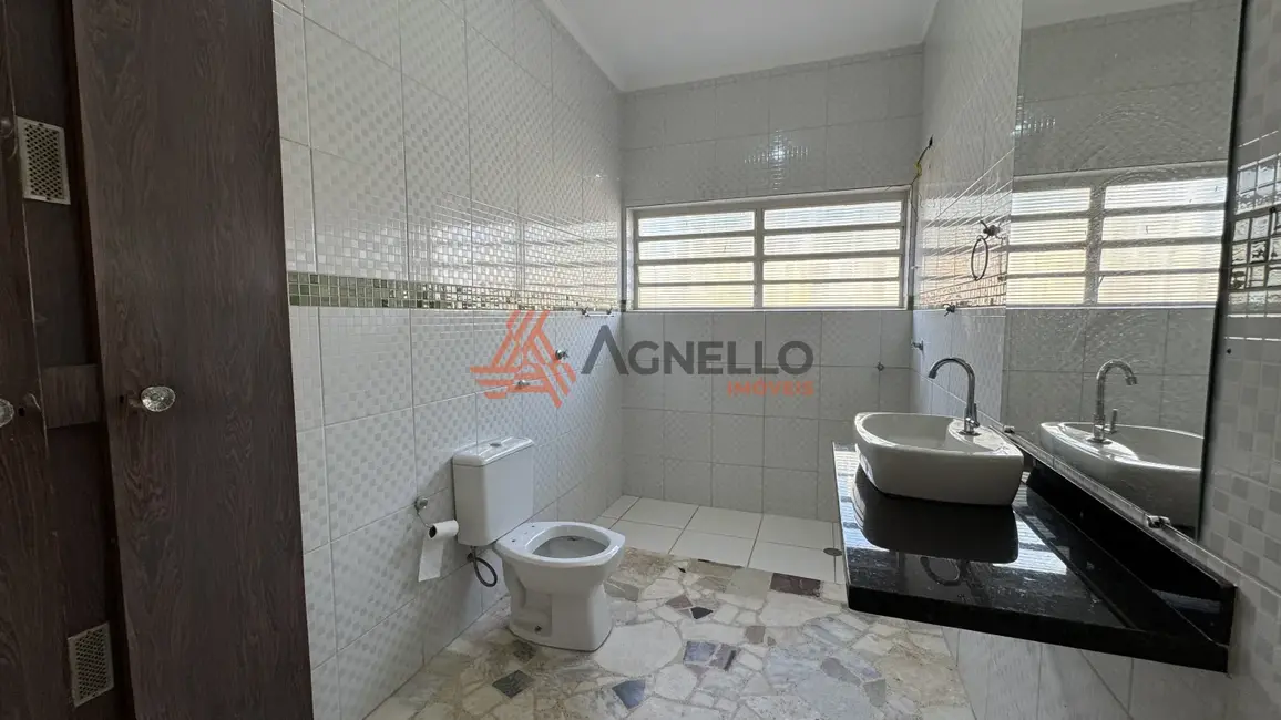 Loja com 3 quartos à venda, 249m2 em Centro, Franca - SP - imagem 5 Foto 5 de Loja com 3 quartos à venda, 249m2 em Centro, Franca - SP