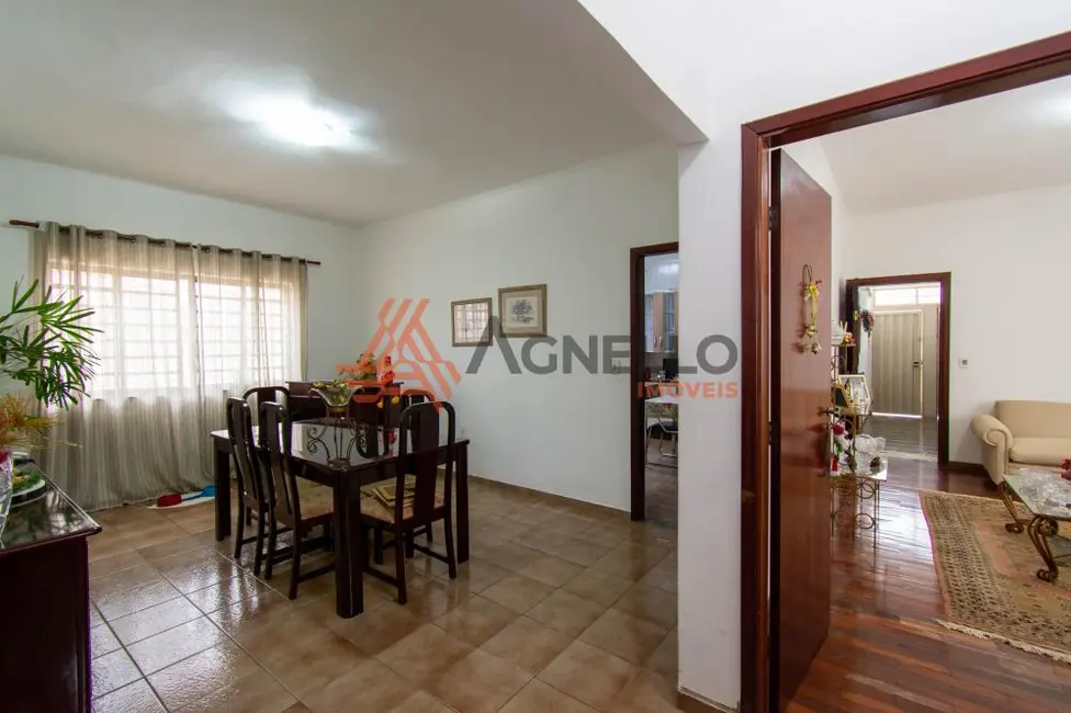 Foto 3 de Casa com 3 quartos à venda, 199m2 em São José, Franca - SP