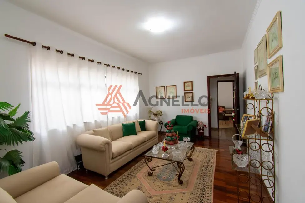 Foto 1 de Casa com 3 quartos à venda, 199m2 em São José, Franca - SP