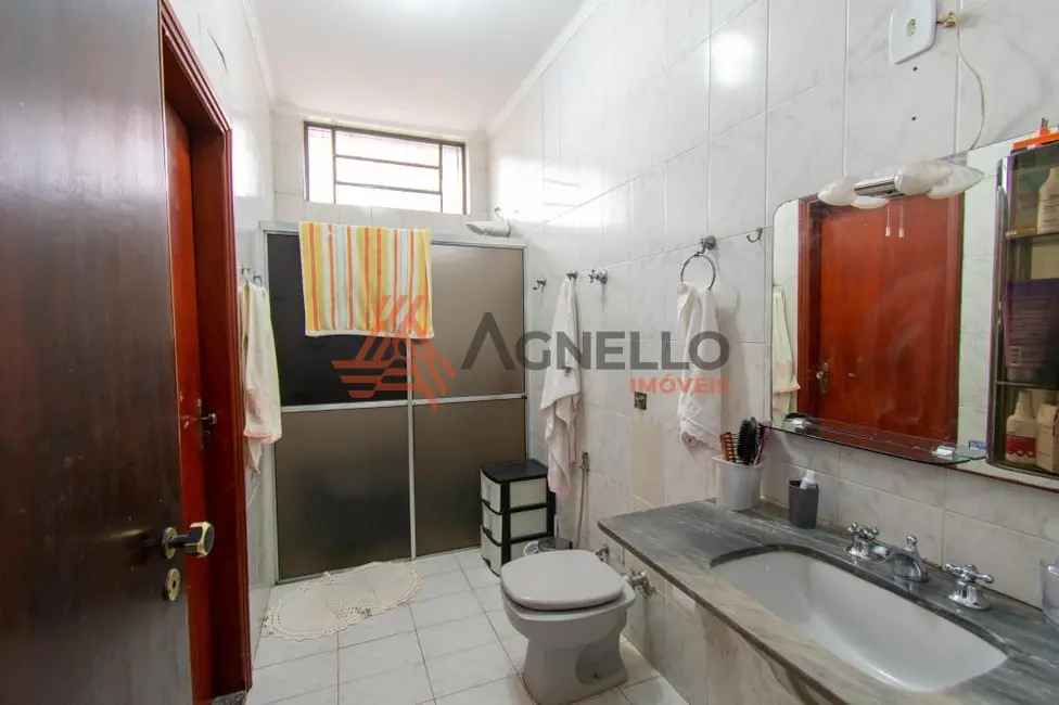 Casa com 3 quartos à venda, 199m2 em São José, Franca - SP - imagem 8 Foto 8 de Casa com 3 quartos à venda, 199m2 em São José, Franca - SP