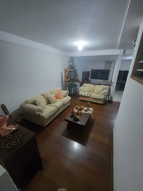 Foto 9 de Casa com 5 quartos à venda, 432m2 em São José, Franca - SP