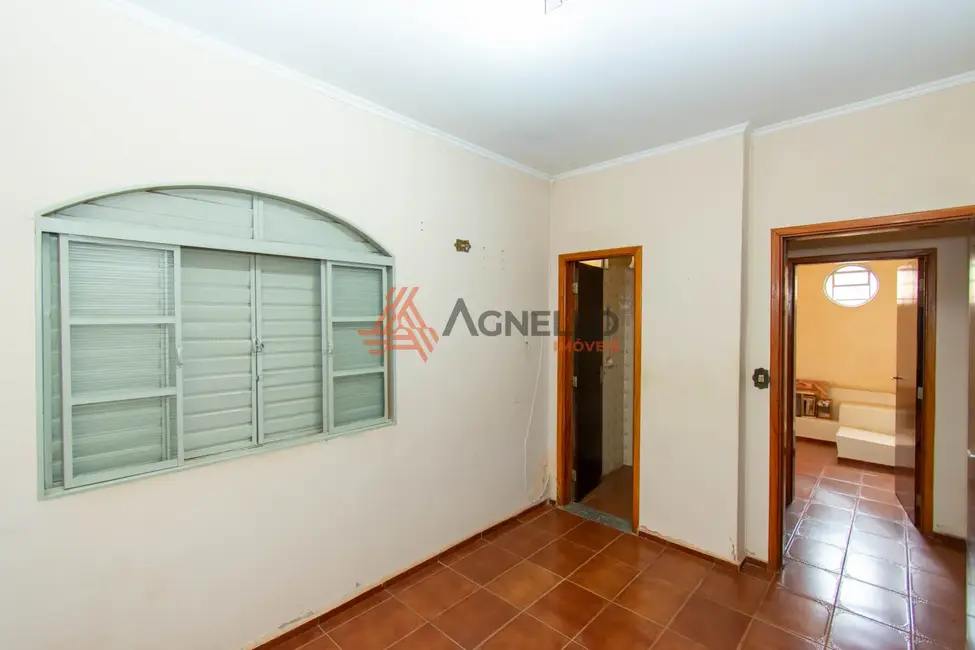 Foto 2 de Casa com 4 quartos à venda, 152m2 em Vila Santa Rita, Franca - SP