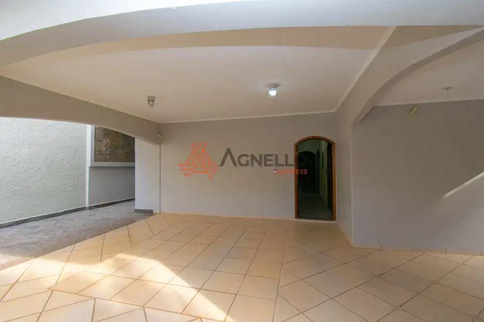 Foto 1 de Casa com 4 quartos à venda, 400m2 em São José, Franca - SP