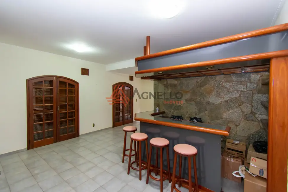 Foto 9 de Casa com 4 quartos à venda, 400m2 em São José, Franca - SP