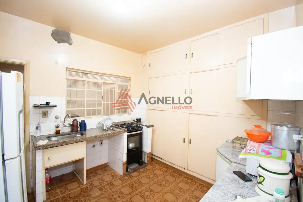 Foto 4 de Casa com 3 quartos à venda, 191m2 em Vila Industrial, Franca - SP