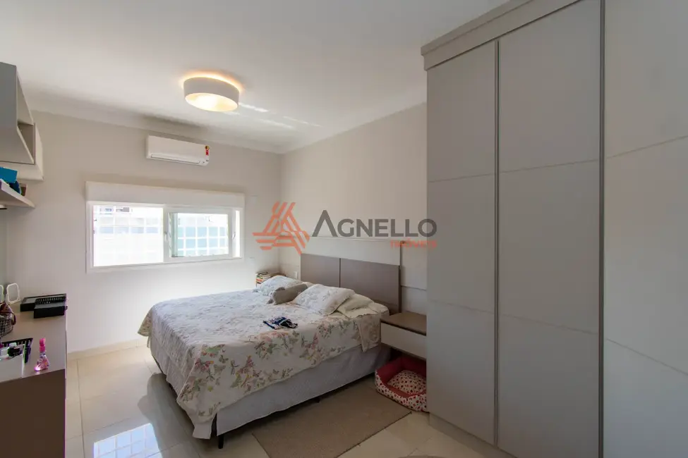 Foto 4 de Casa com 5 quartos à venda, 425m2 em Cidade Nova, Franca - SP