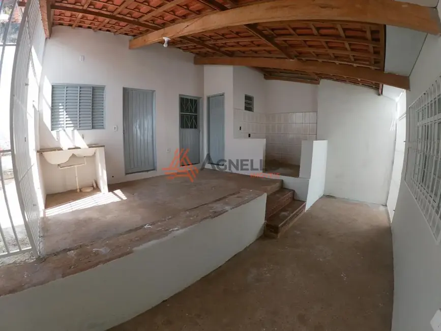 Foto 9 de Casa com 3 quartos à venda, 166m2 em São José, Franca - SP