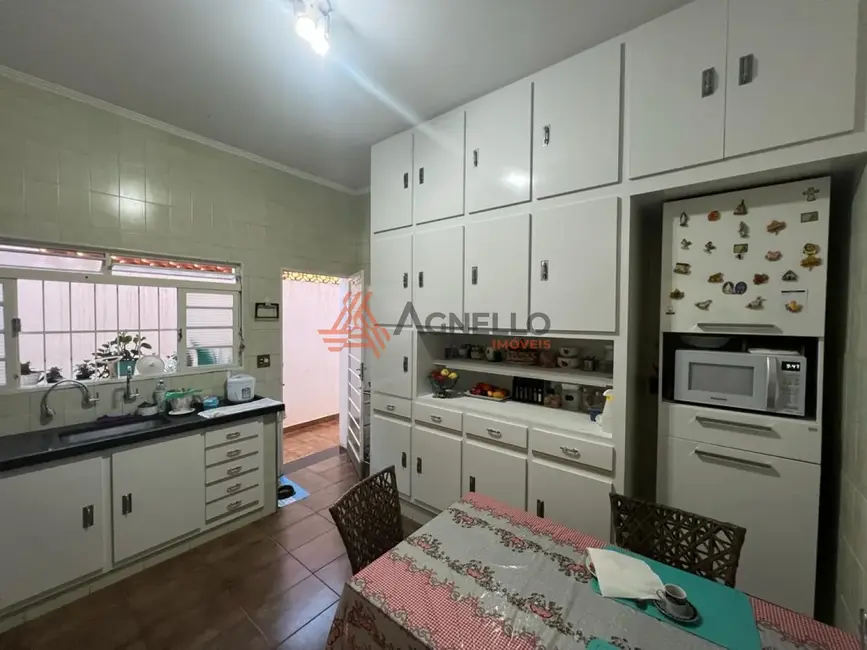 Foto 2 de Casa com 3 quartos à venda, 234m2 em Santo Agostinho, Franca - SP