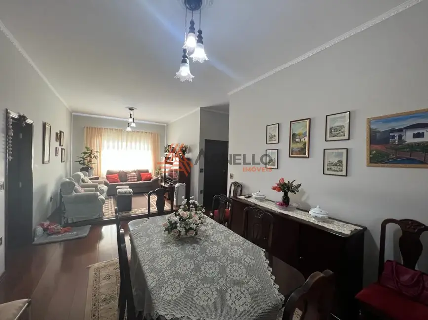 Foto 1 de Casa com 3 quartos à venda, 234m2 em Santo Agostinho, Franca - SP