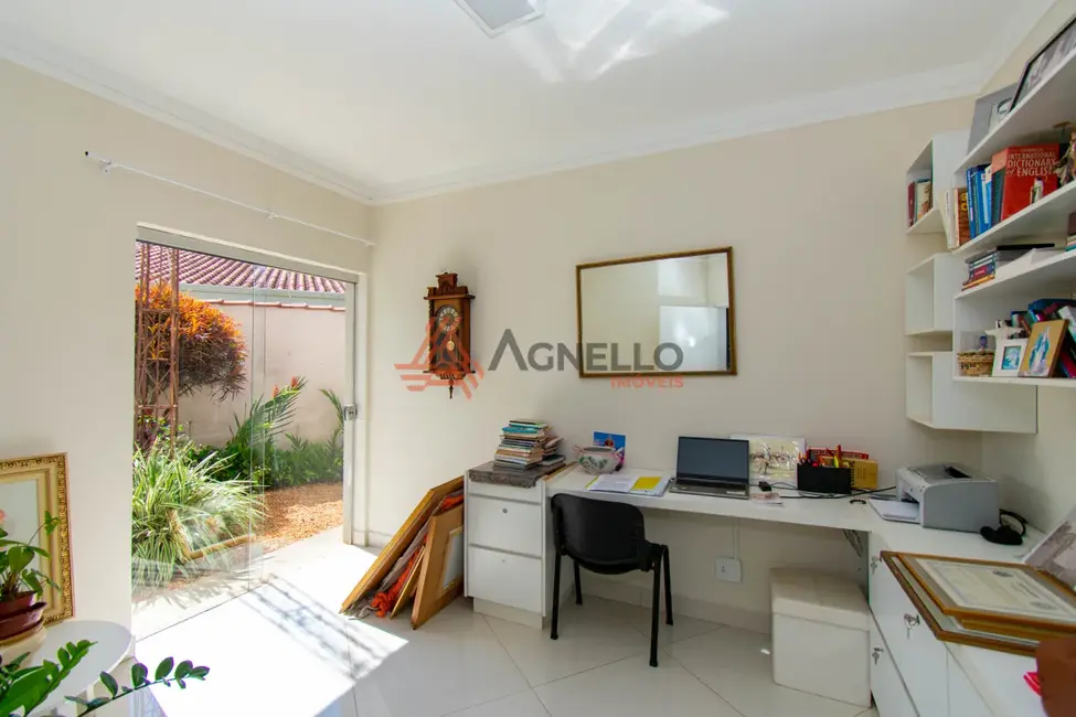 Foto 7 de Casa de Condomínio com 4 quartos à venda, 348m2 em Morada do Verde, Franca - SP