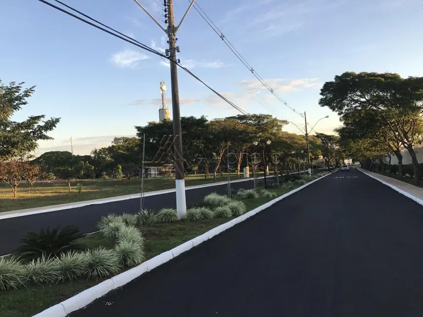 Foto 4 de Casa de Condomínio com 4 quartos à venda, 348m2 em Morada do Verde, Franca - SP