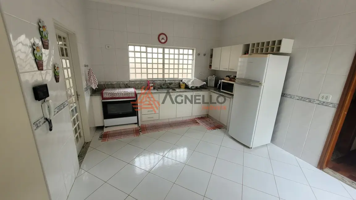 Foto 4 de Casa com 3 quartos à venda, 150m2 em Prolongamento Jardim Ângela Rosa, Franca - SP