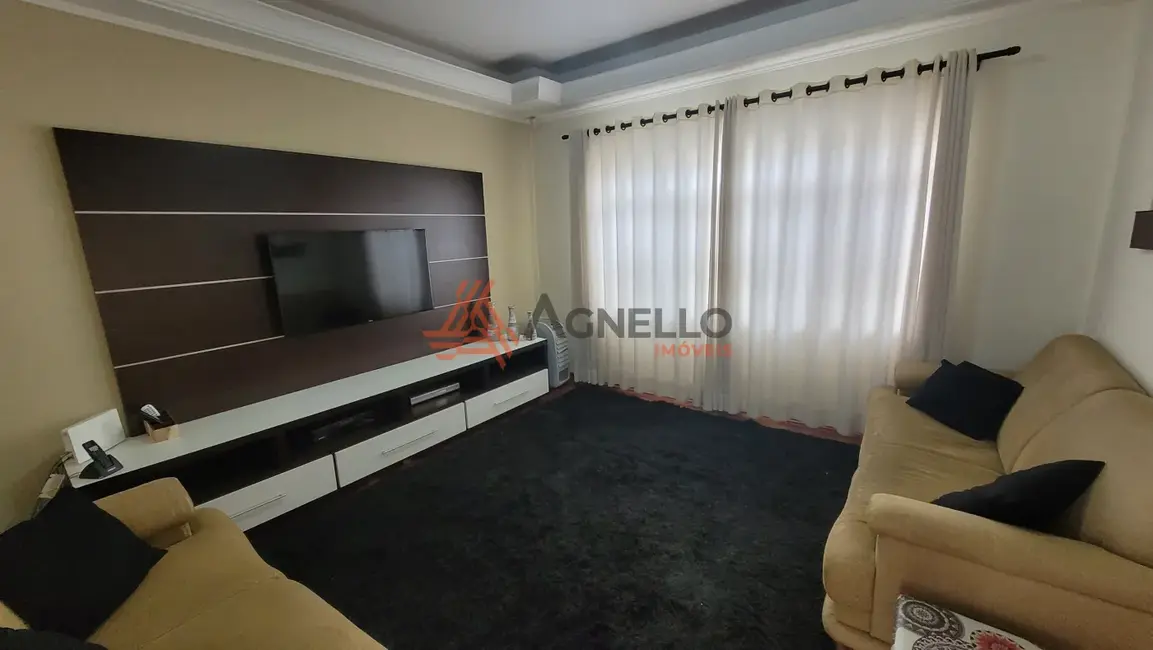 Casa com 3 quartos à venda, 150m2 em Prolongamento Jardim Ângela Rosa, Franca - SP - imagem 2 Foto 2 de Casa com 3 quartos à venda, 150m2 em Prolongamento Jardim Ângela Rosa, Franca - SP