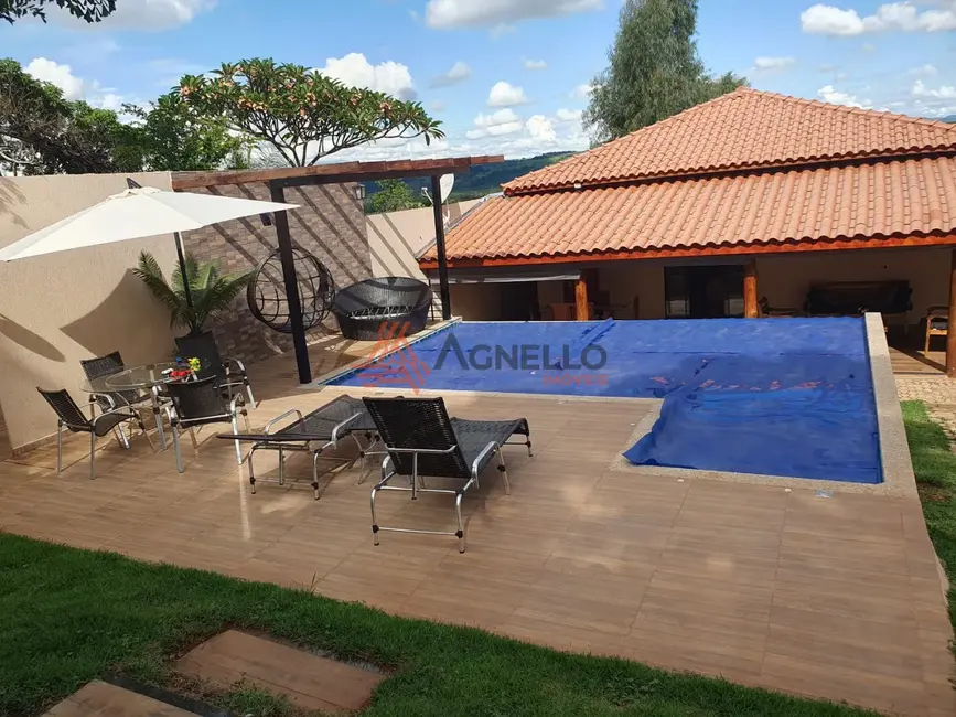 Fazenda / Haras com 3 quartos à venda, 250m2 em Franca - SP - imagem 1 Foto 1 de Fazenda / Haras com 3 quartos à venda, 250m2 em Franca - SP