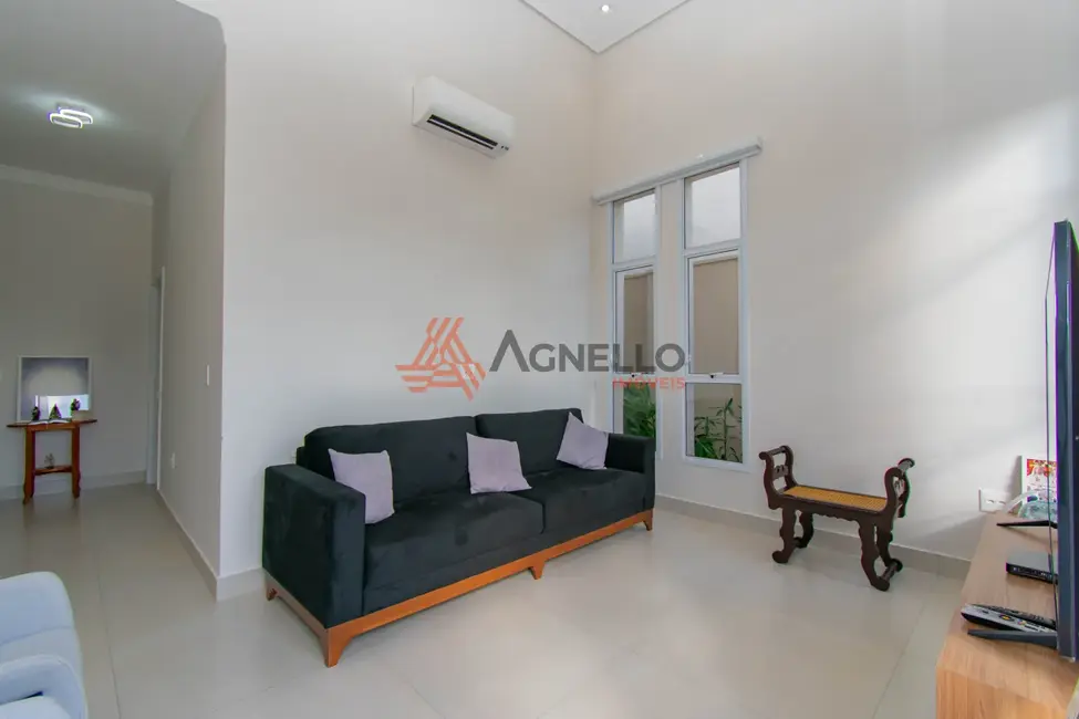 Foto 7 de Casa de Condomínio com 4 quartos à venda, 350m2 em Village Santa Georgina, Franca - SP