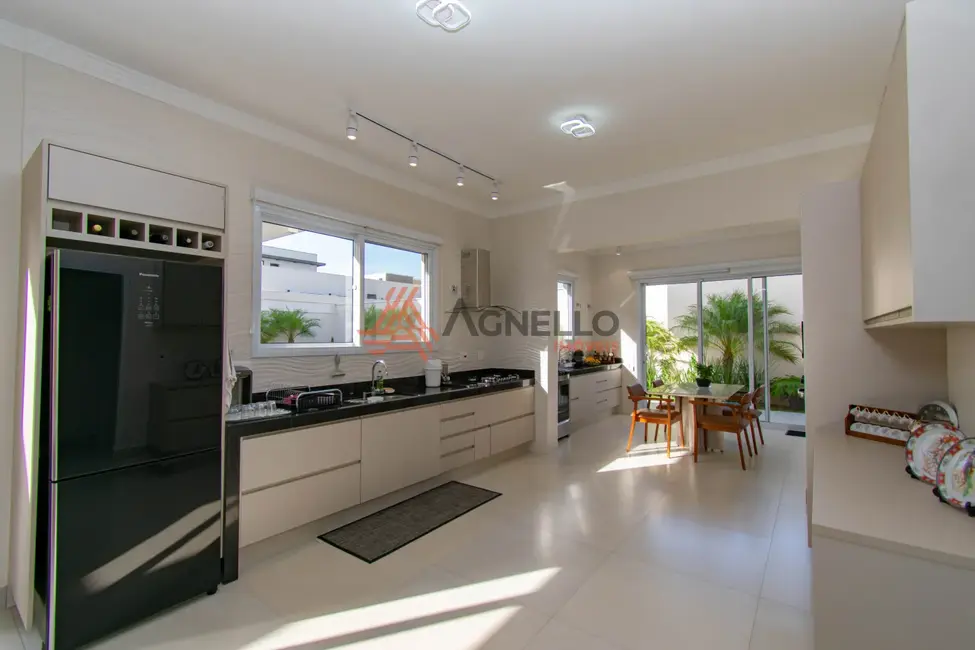 Casa de Condomínio com 4 quartos à venda, 350m2 em Village Santa Georgina, Franca - SP - imagem 9 Foto 9 de Casa de Condomínio com 4 quartos à venda, 350m2 em Village Santa Georgina, Franca - SP
