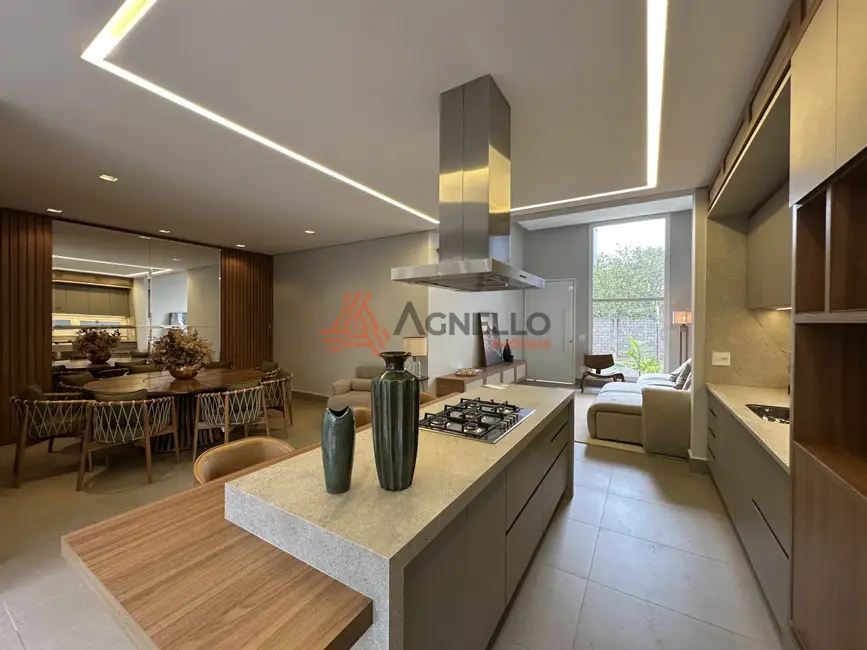 Foto 3 de Casa de Condomínio com 3 quartos à venda, 190m2 em Franca - SP